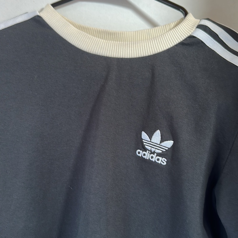 Adidas black and white cropped long sleeve top size small lounge - Picture 2 of 5